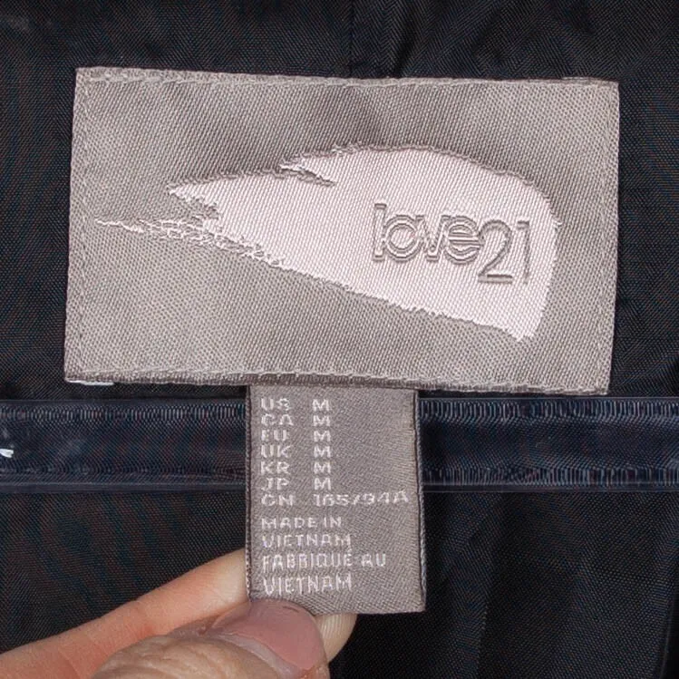 Forever 21  Black Blazer With Chiffon Pleats Size Medium - Image 3