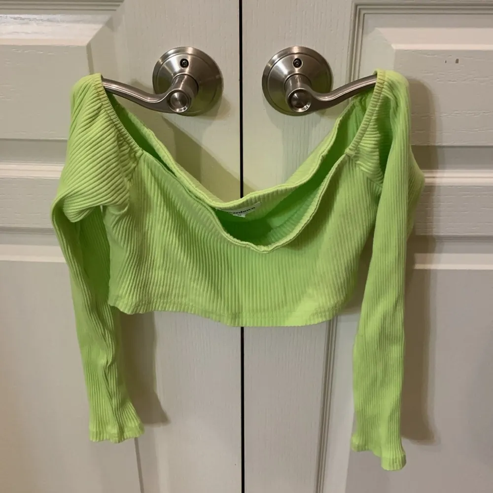 superdown REVOLVE •  • M - Image 4