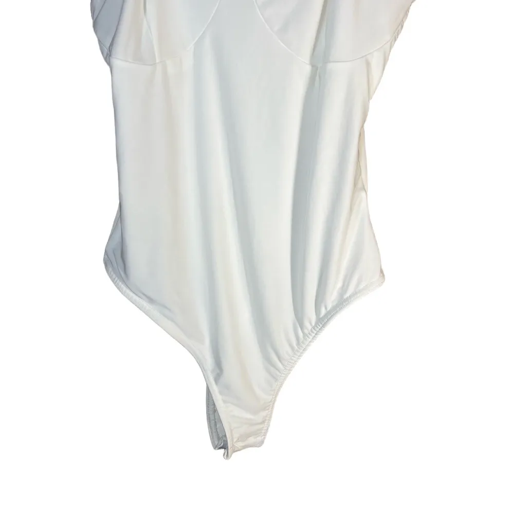 PrettyLittleThing White Ruffled Shoulder Straps Sweetheart Neckline Bodysuit 6 - Image 3