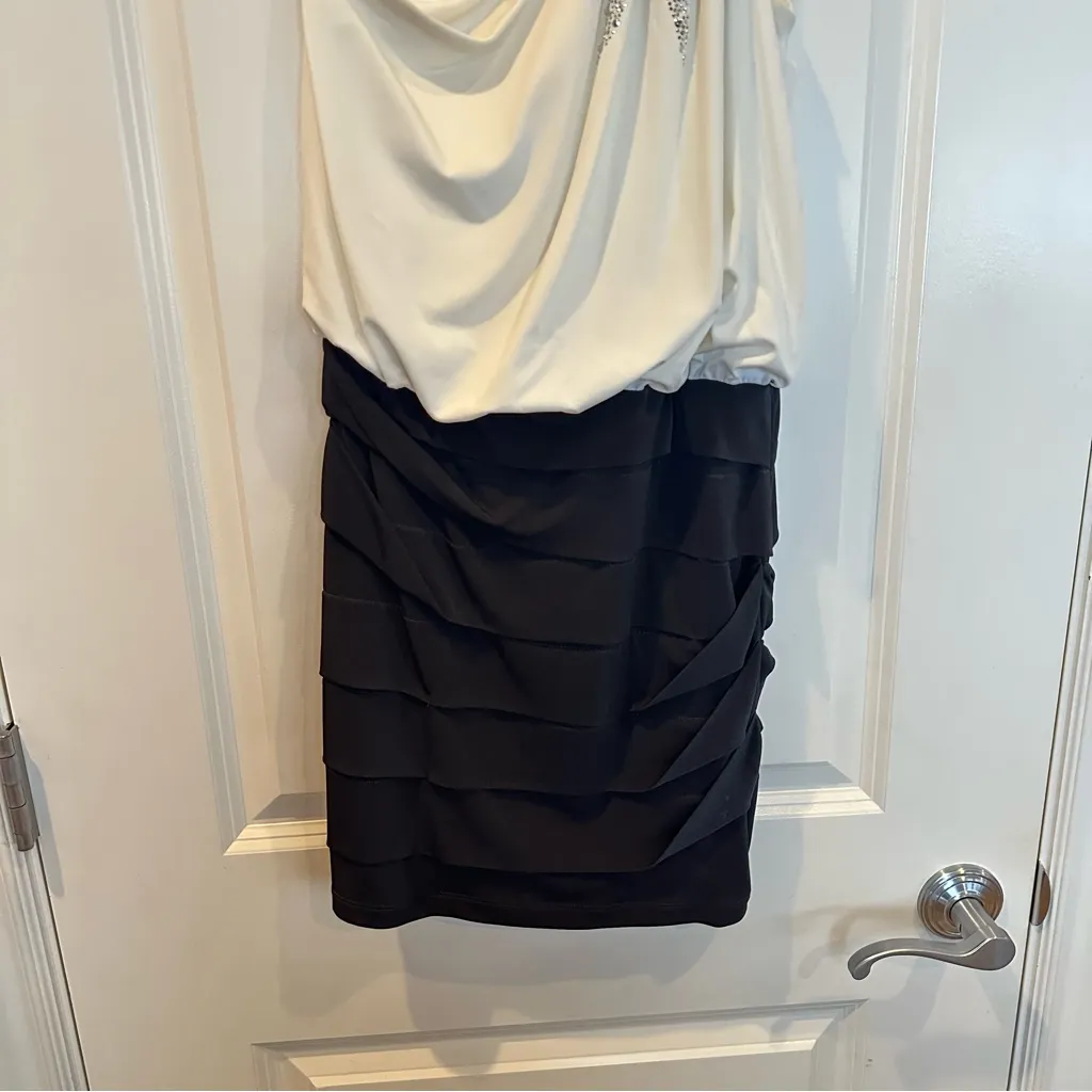 City Triangles Black/White/Silver Rhinestone Homecoming Dance Dress One Shoulder - Image 3