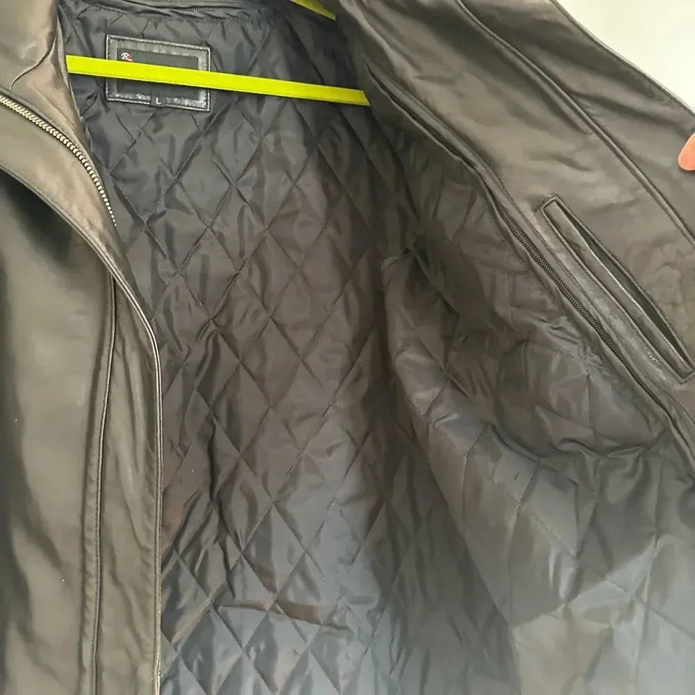 Women’s Large Roberto Rucci Black Leather Jacket. Removable Quilted Lining. - Image 13