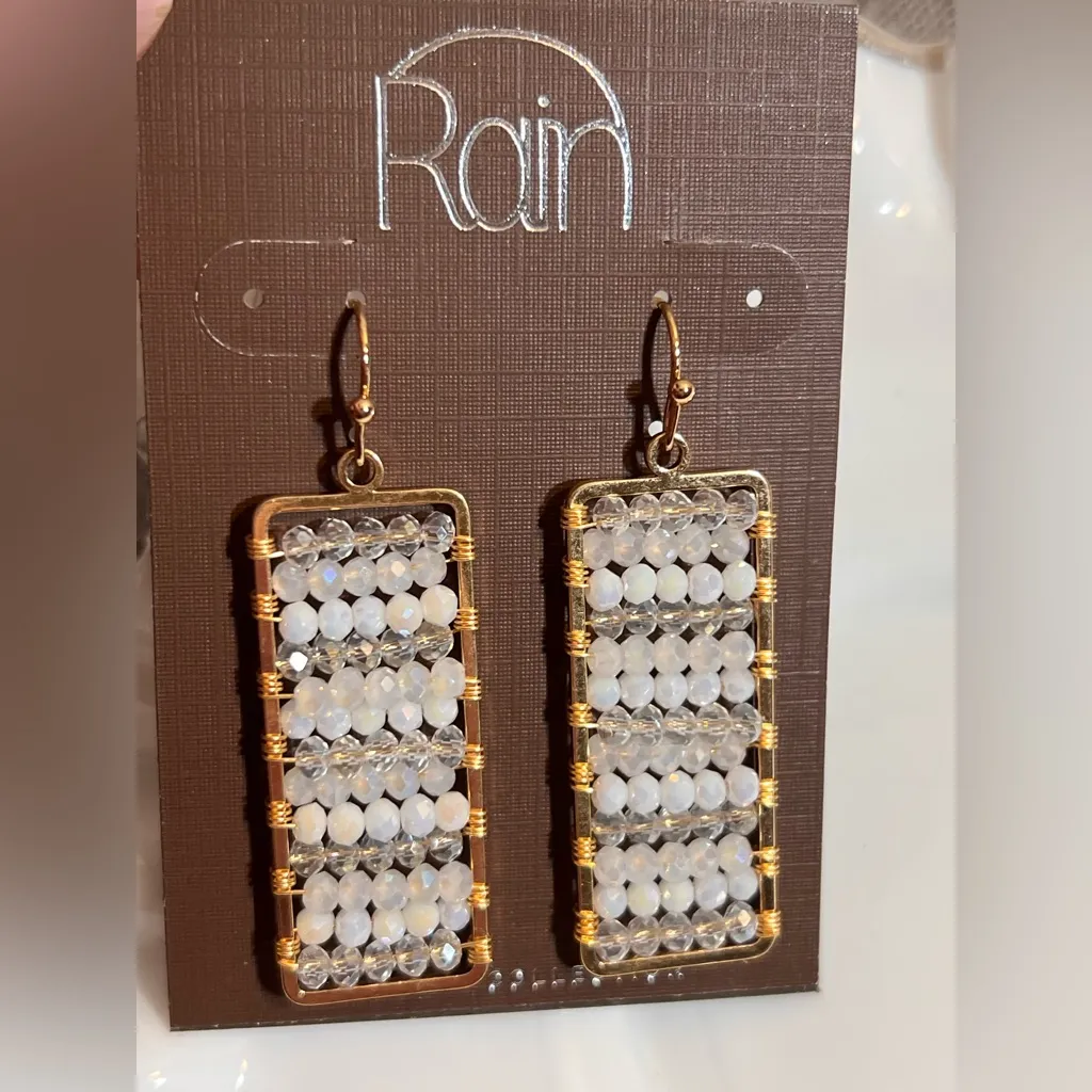 Rain Gold and White Beaded Earrings - Image 2