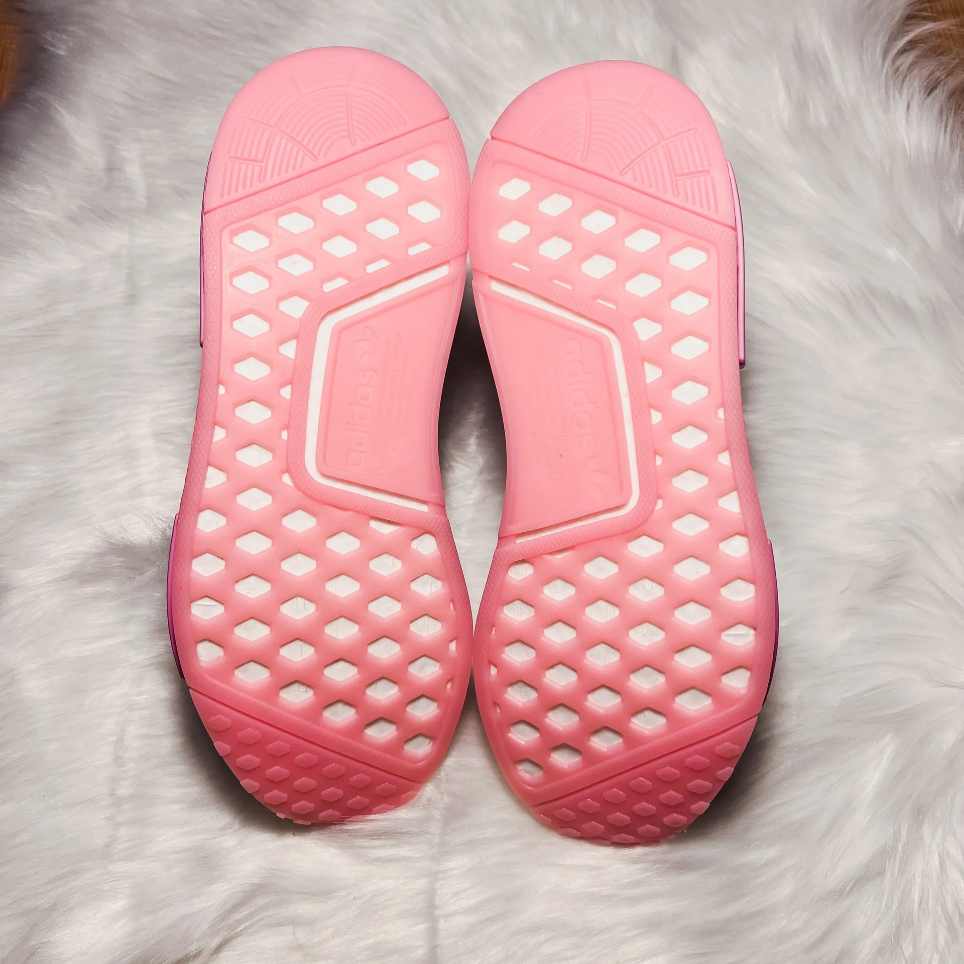 Adidas Women's NMD R1 Shoes - Image 3