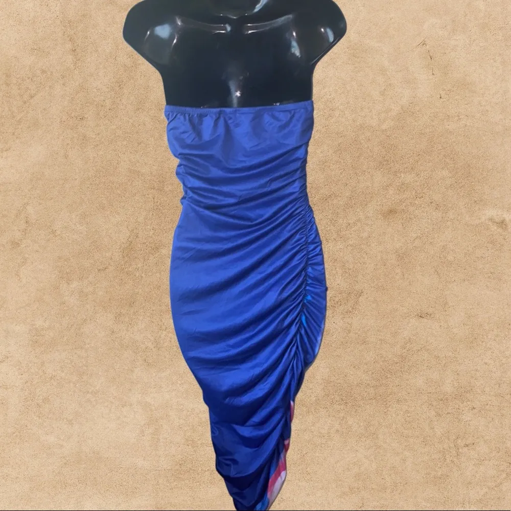 BUNDLE SALE: 15 % off 2 or more dresses - Image 4