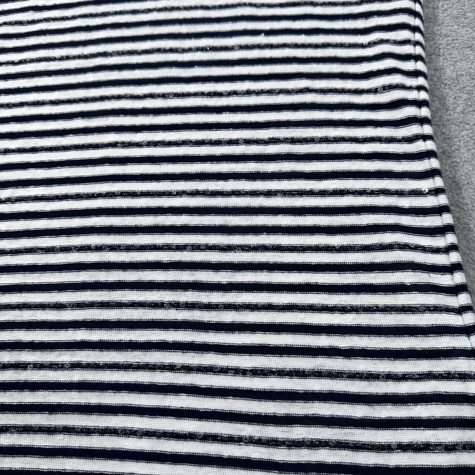 Talbots Striped Sequin Linen Blend Top Women's Large Navy Blue Cap Sleeve - Image 2