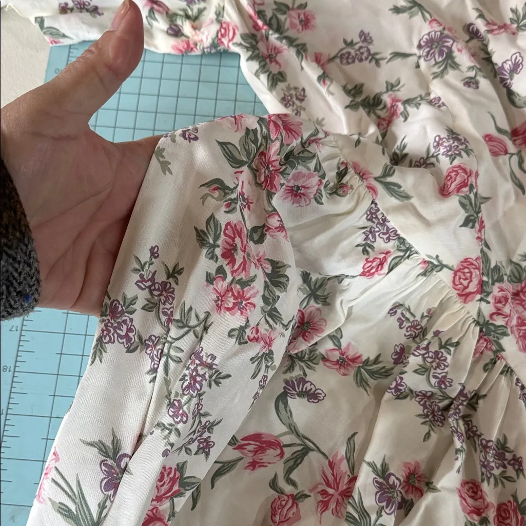 Vintage 80’s Romantic floral dress Size 8 - Image 11