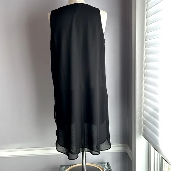 White House Black Market sleeveless V-neck black high low flowy chiffon tunic S - Image 2