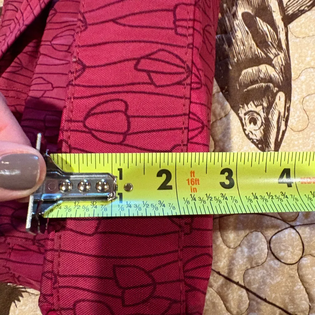 Travelon Anti-Theft Classic Mini Shoulder Bag in the Berry Tulip color - Image 15