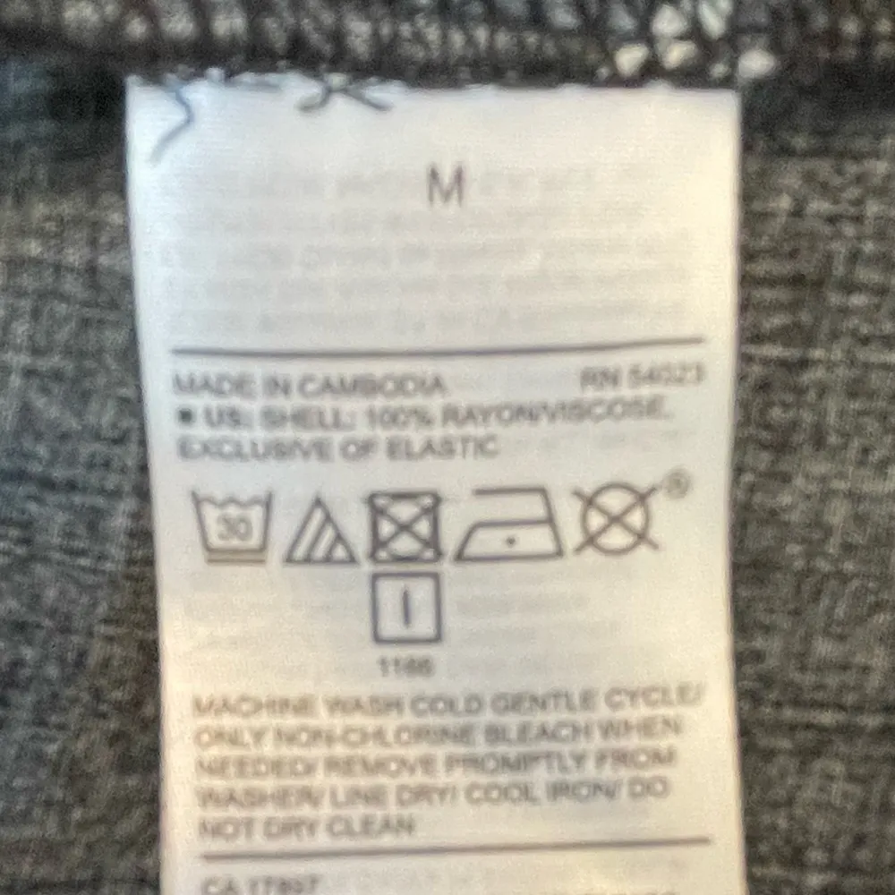 Floral Black Fit & Flare Cottage Prairie Women’s Cami Midi Old Navy Dress Size M - Image 7