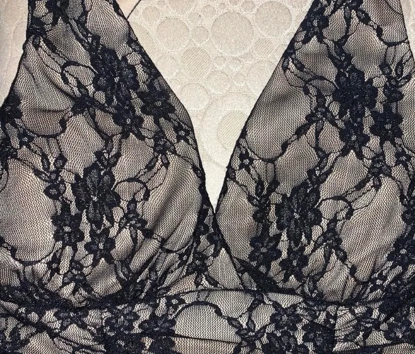 Formal Lace Dress Medium - Image 5