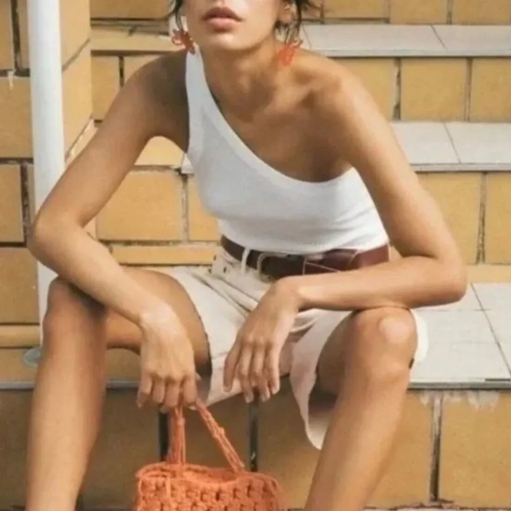 Zara‎ One Shoulder Rounded Hem Tank Top in White Basic Summer Chic Size Small - Image 2