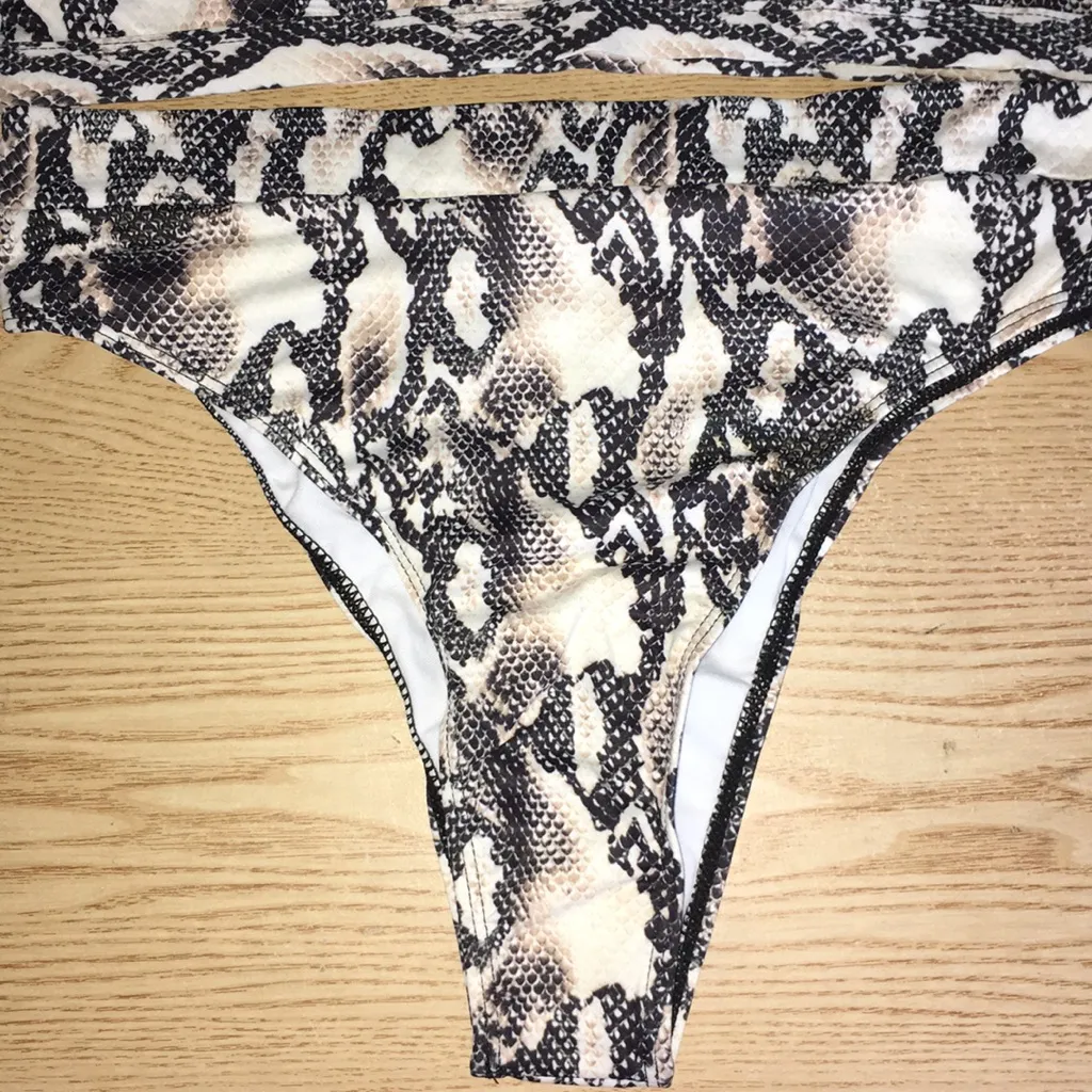 New 2pc Shein Swimsuit Bikini Snake Print Large - Image 4