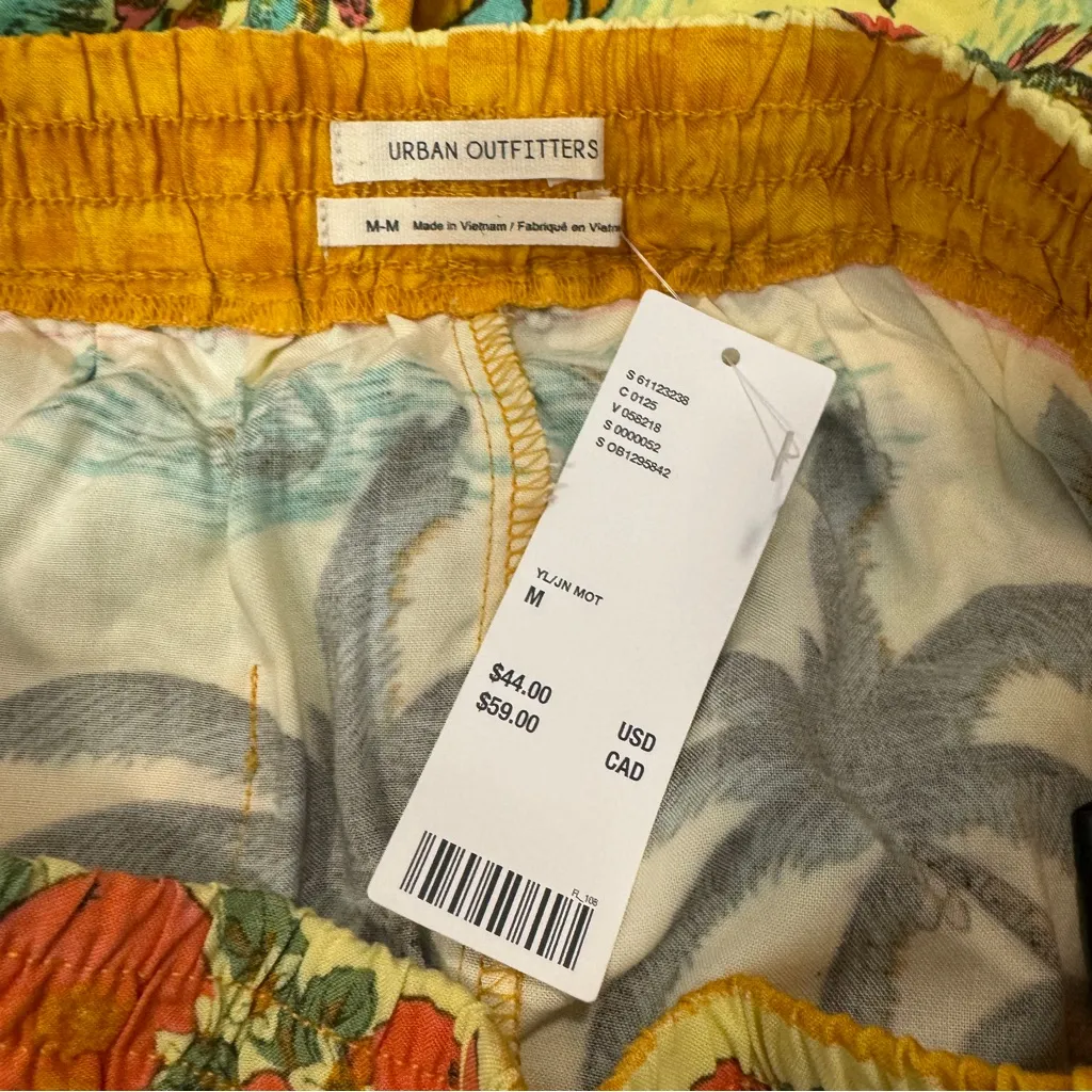NWT Urban Outfitters Ally Printed High Waisted Shorts Tropical Paradise Medium - Image 8