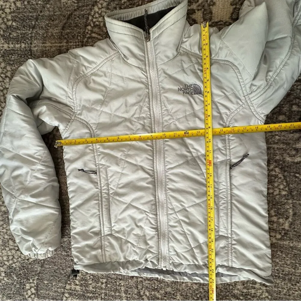 The North Face Women’s Size S Light Gray Full Zip Quilted Puffer Jacket - Image 8