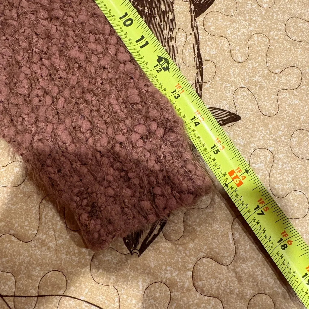 Alterd State Dusty Rose Fuzzy Eyelash Sweater
Women's S/M Rose' Mauve Oversized - Image 10