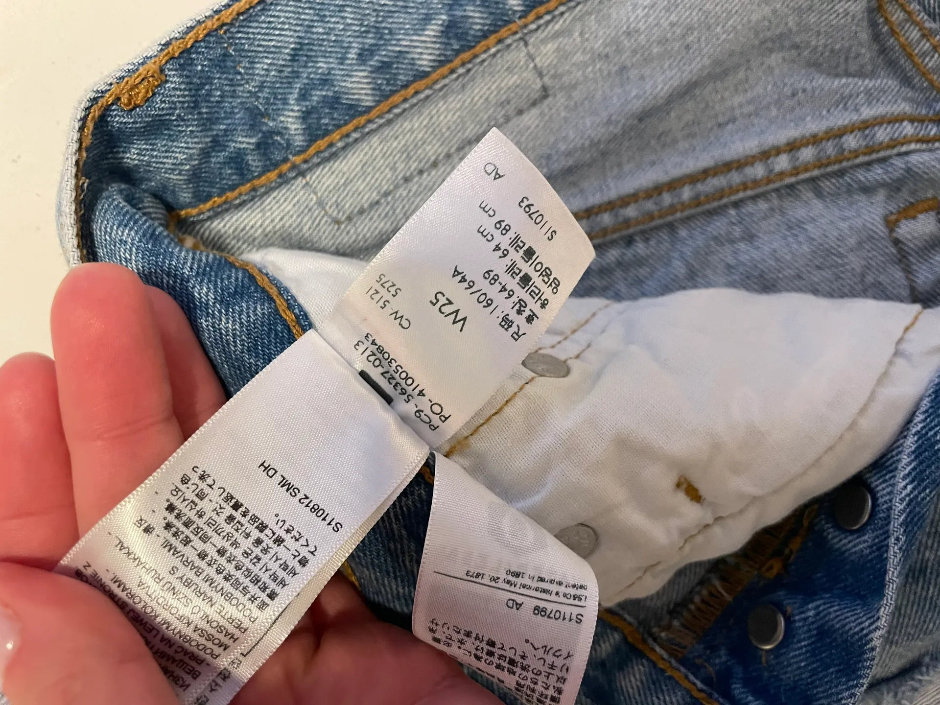 Levi’s 501 Shorts - Image 4