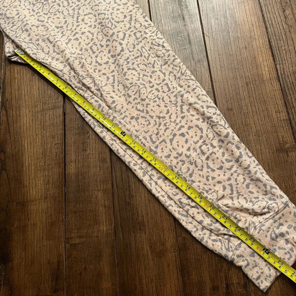 BP Leopard Print Jogger Style lounge/pajama set Sz M-L soft cozy stretchy pink - Image 9