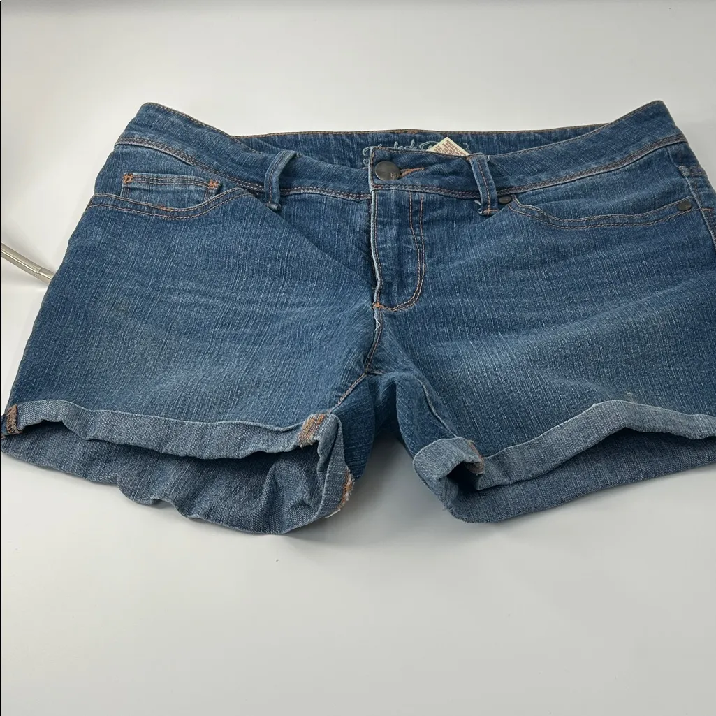 Faded Glory Women's Classic Blue Jean Shorts - Image 10