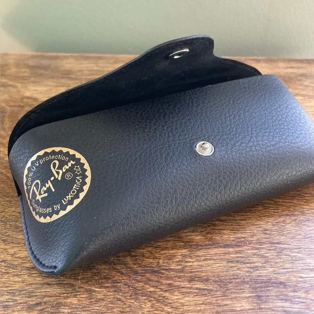 Rayban sunglasses case - Image 4