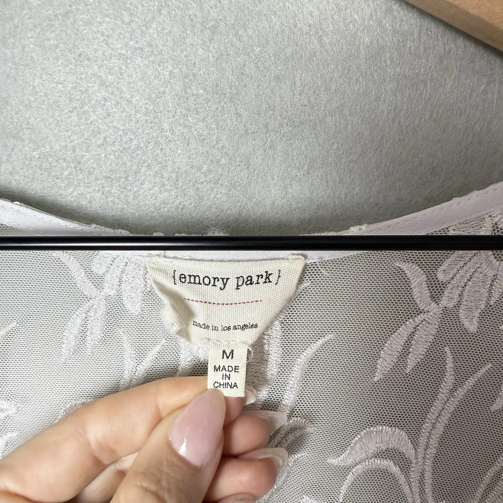 Emory Park Floral White Lace Peplum Top Long Sleeve Size M - Image 3