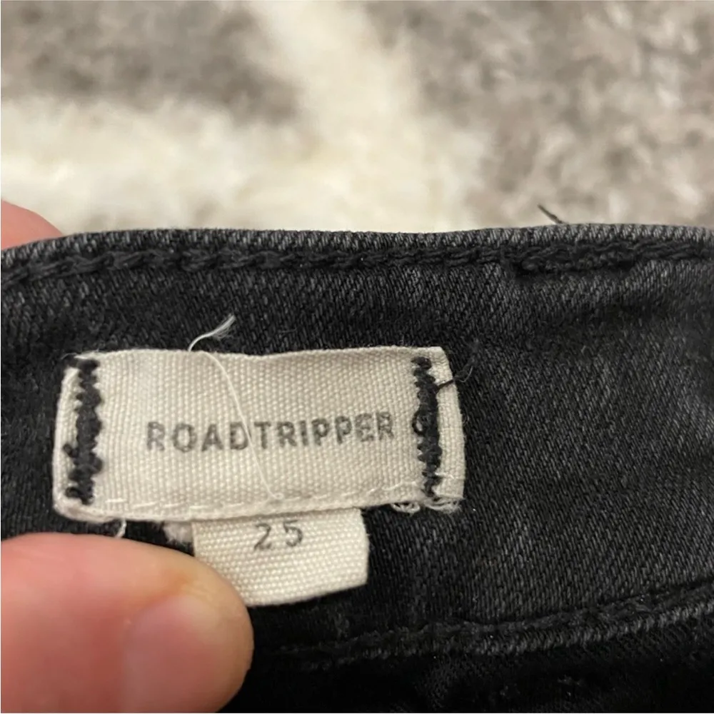 Madewell G7392 Roadtripper Skinny Jeans in Bennett Black - Image 5