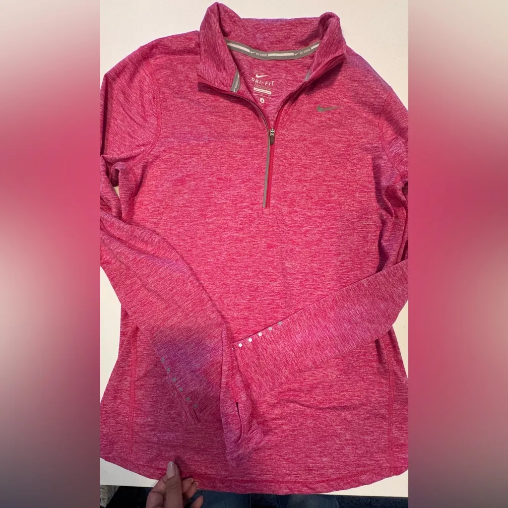 NIKE WOMEN'S DRI-FIT ELEMENT HALF
ZIP RUNNING TOP SHIRT PINK - Image 10