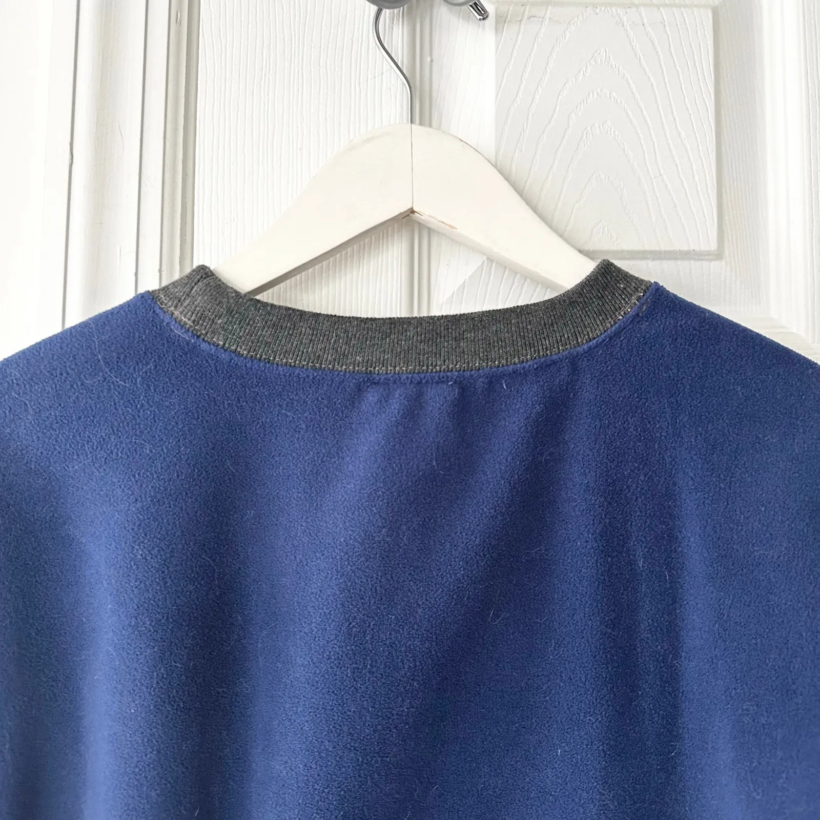 Disney Store Vintage Y2K Blue Fleece Tigger Always A Cool Cat Sweatshirt Large - Image 9