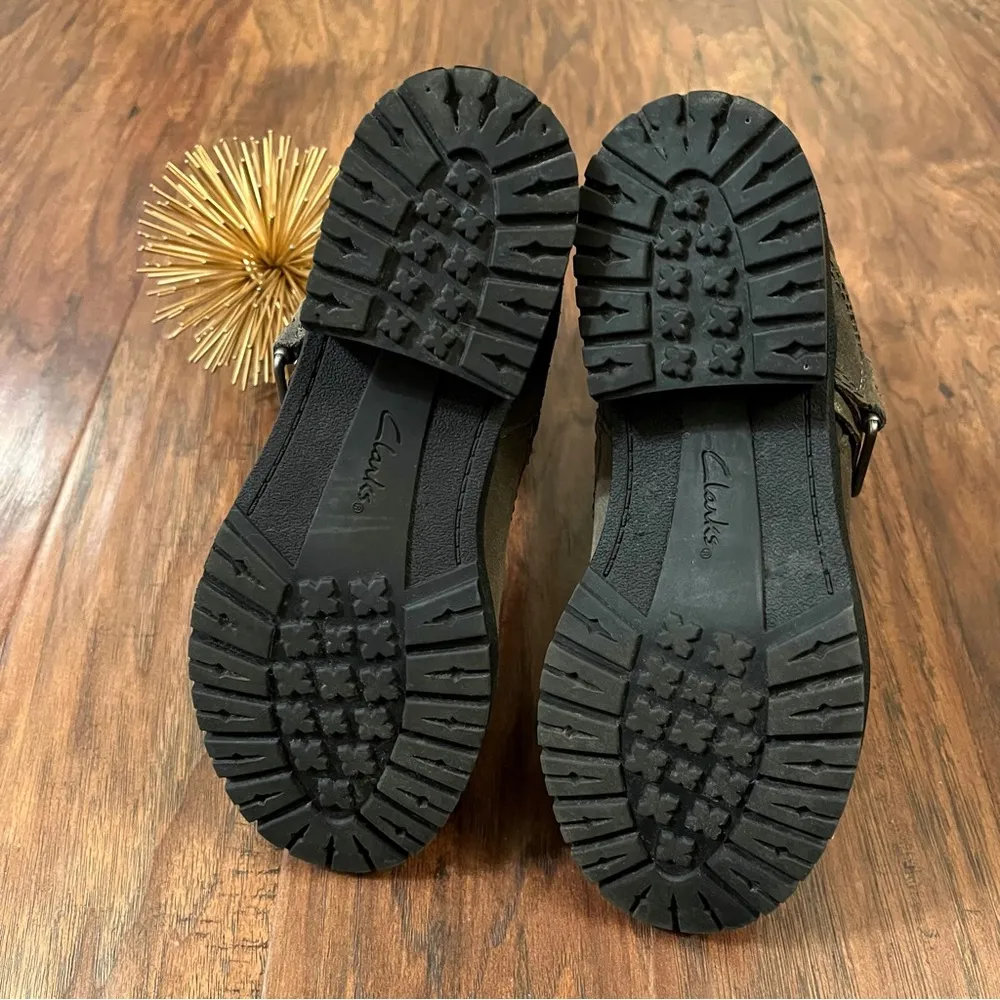 Clarks Women's Faralyn Rise Motorcycle Combat Ankle Boots Leather Olive Camo 6 - Image 6