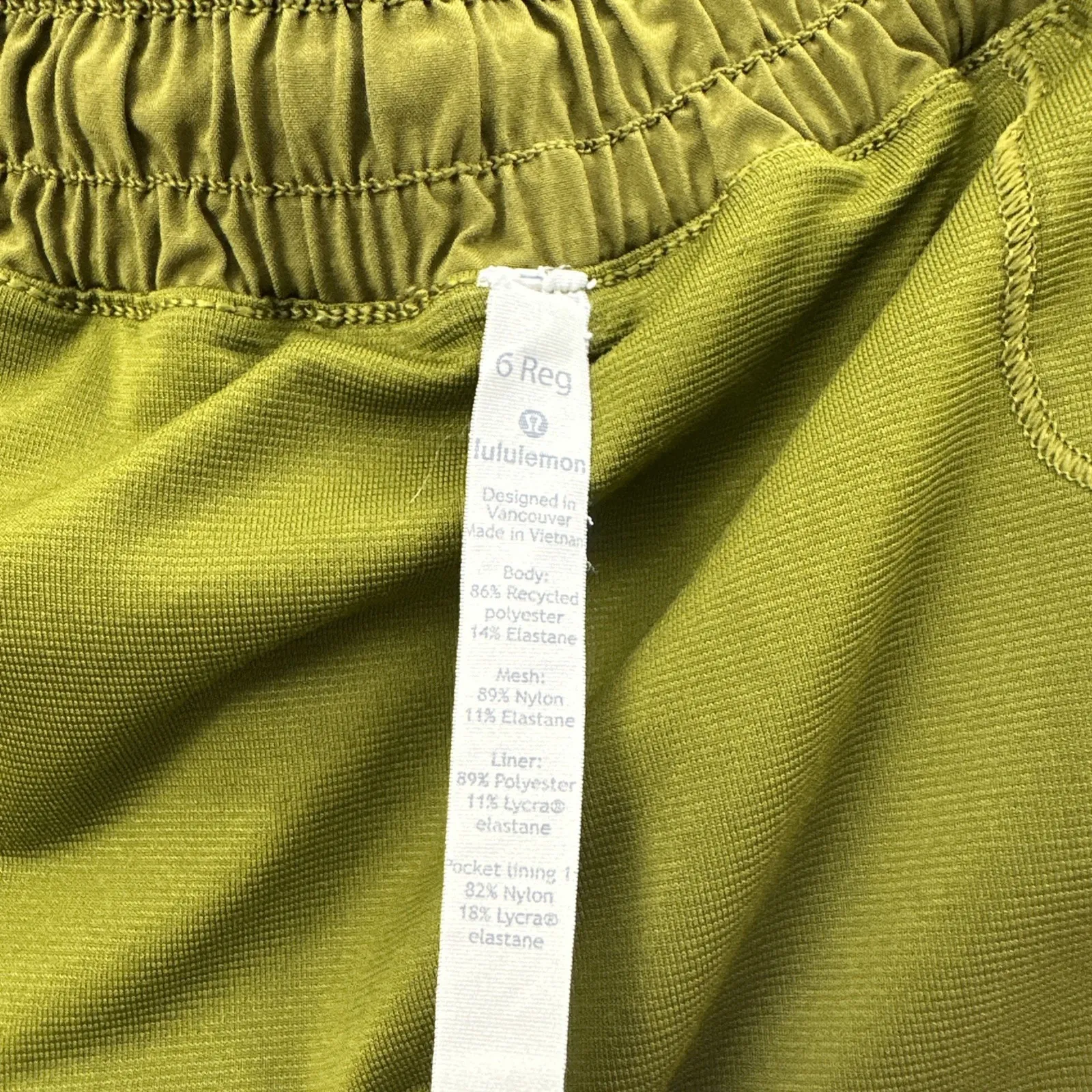 Lululemon Hotty Hot Shorts 2.5"Low Rise Meadow Green Athletic Gym Women's 6 - Image 10