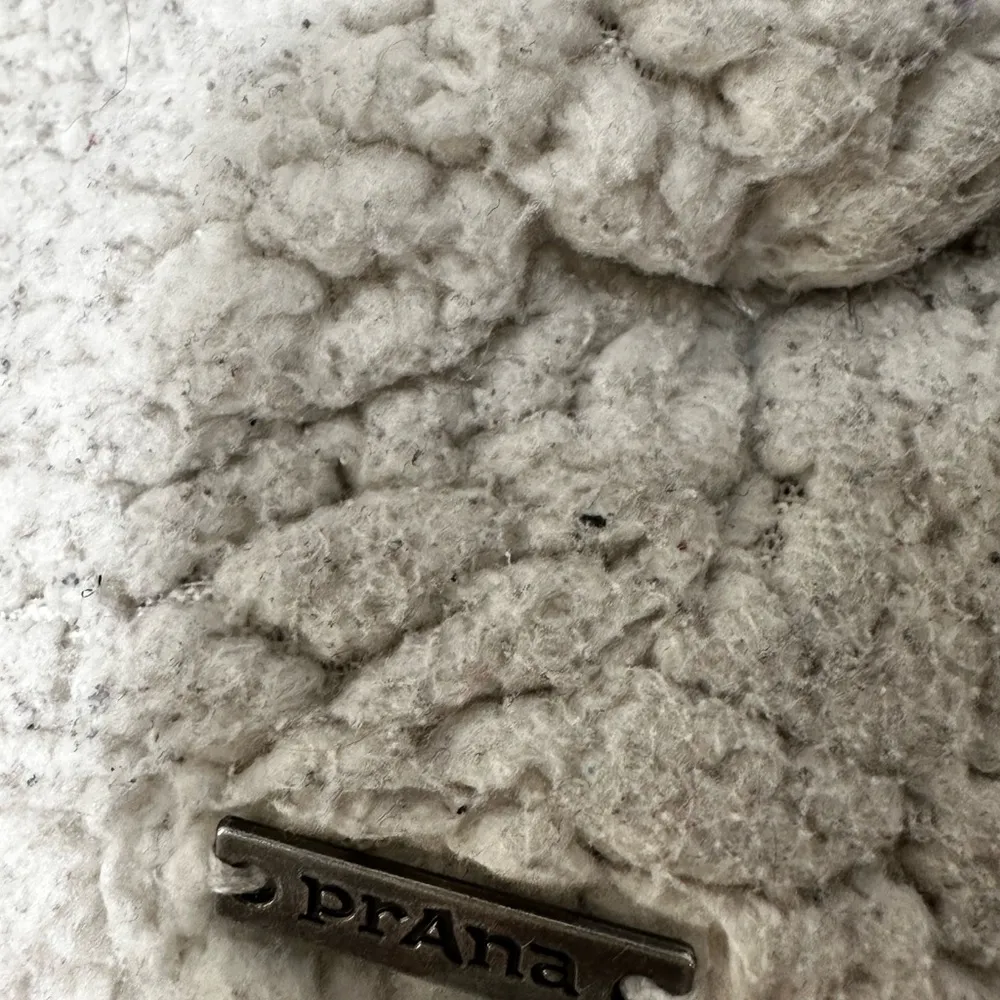 Prana Permafrost Half Zip Sherpa High Pile Hoodie Lined Jacket Size Med 23”P2P - Image 2