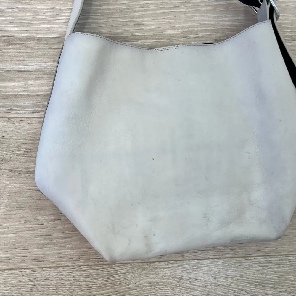 Theory Limestone Pressun Nappa Leather Hobo Tote Bag - Image 10
