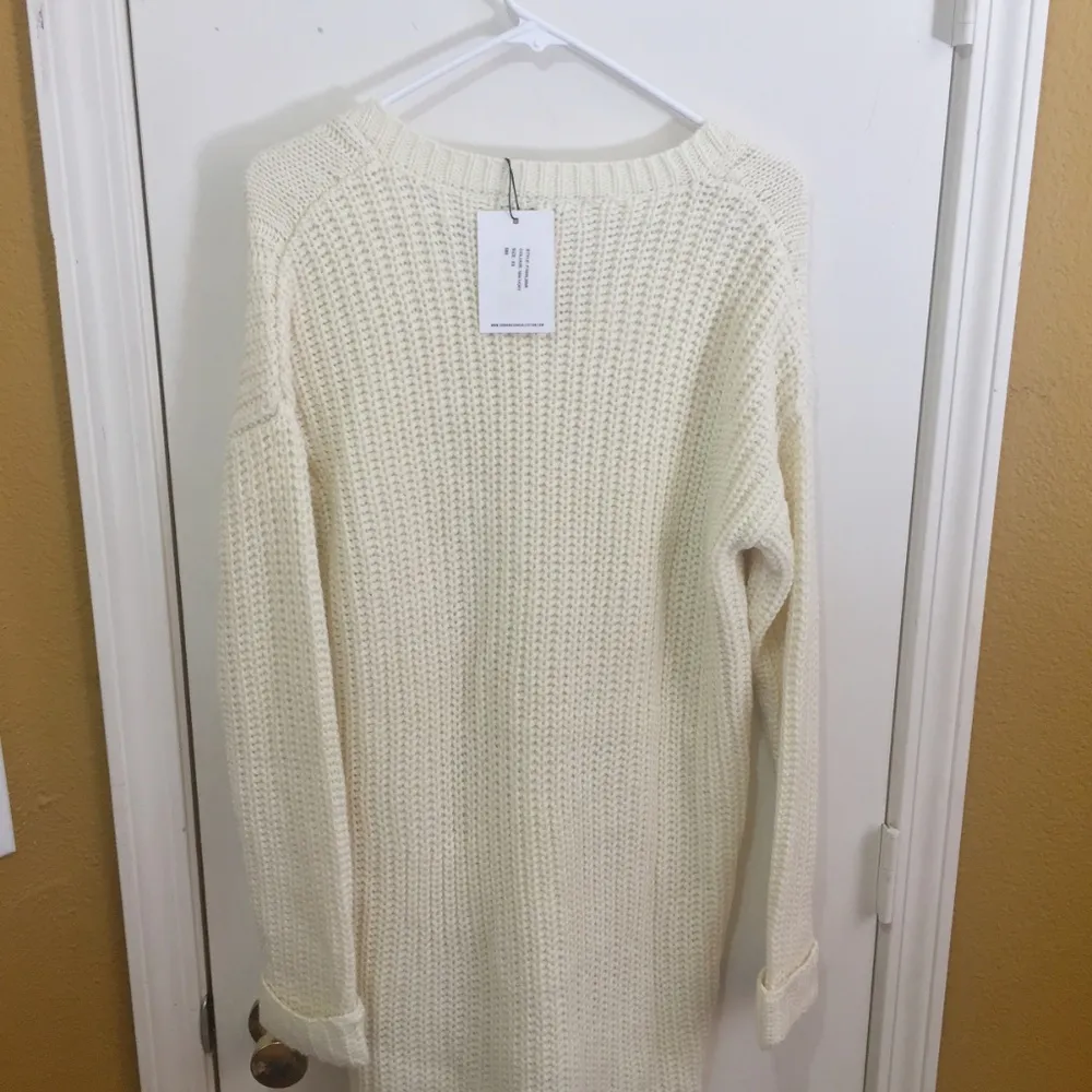 NEW John + Jenn women's XS long ivory beige oversized v-neck tunic sweater NWD - Image 4