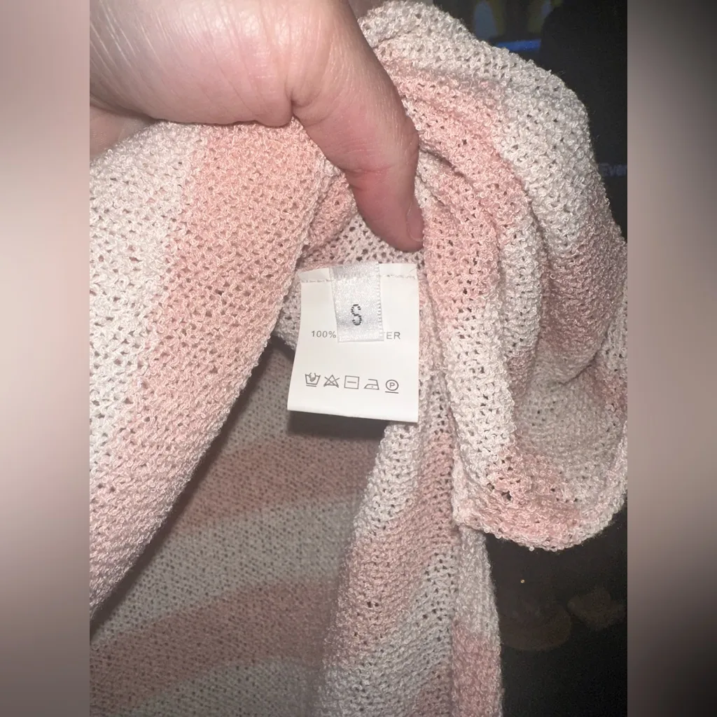 NWOT American Flag Notched Neckline Loose Sweater Tank - Image 6