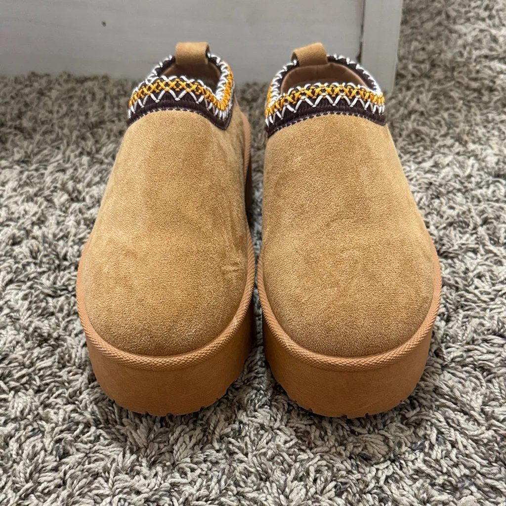 Tan Suede Women's Slippers - Image 2