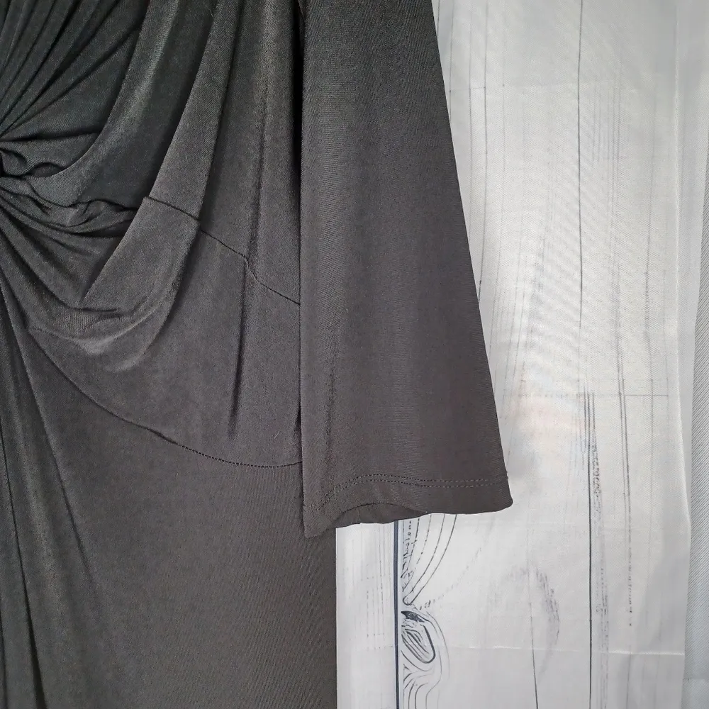 Elementz woman v-neck 3/4 sleeve black dress - Image 4