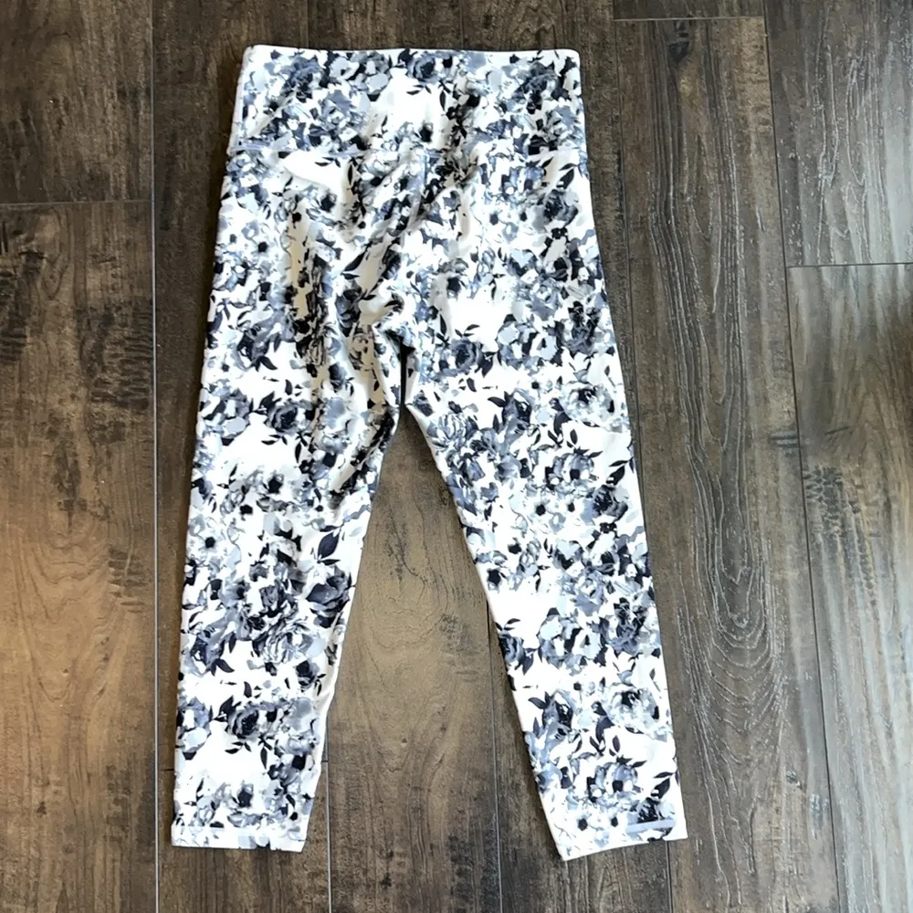 Balance Black Floral Print Capri Leggings - Image 2