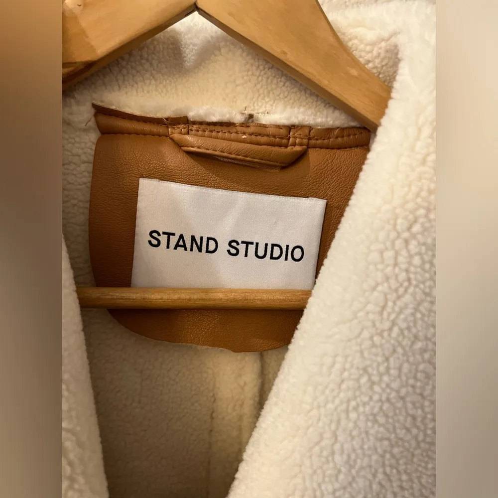 STAND STUDIO Tan Dolores Belted Shearling Coat Size 8 - Image 28