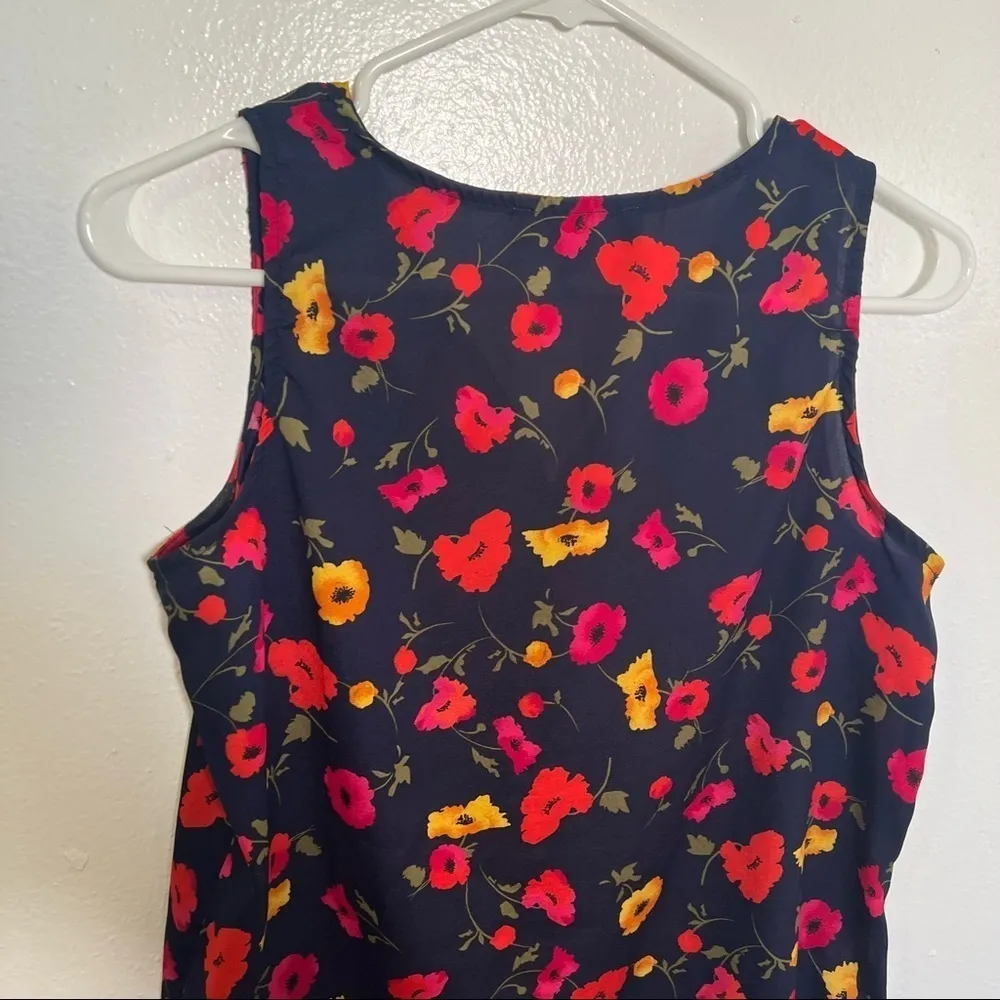 Olive & Oak Sleeveless Blouse Navy Floral - Image 9