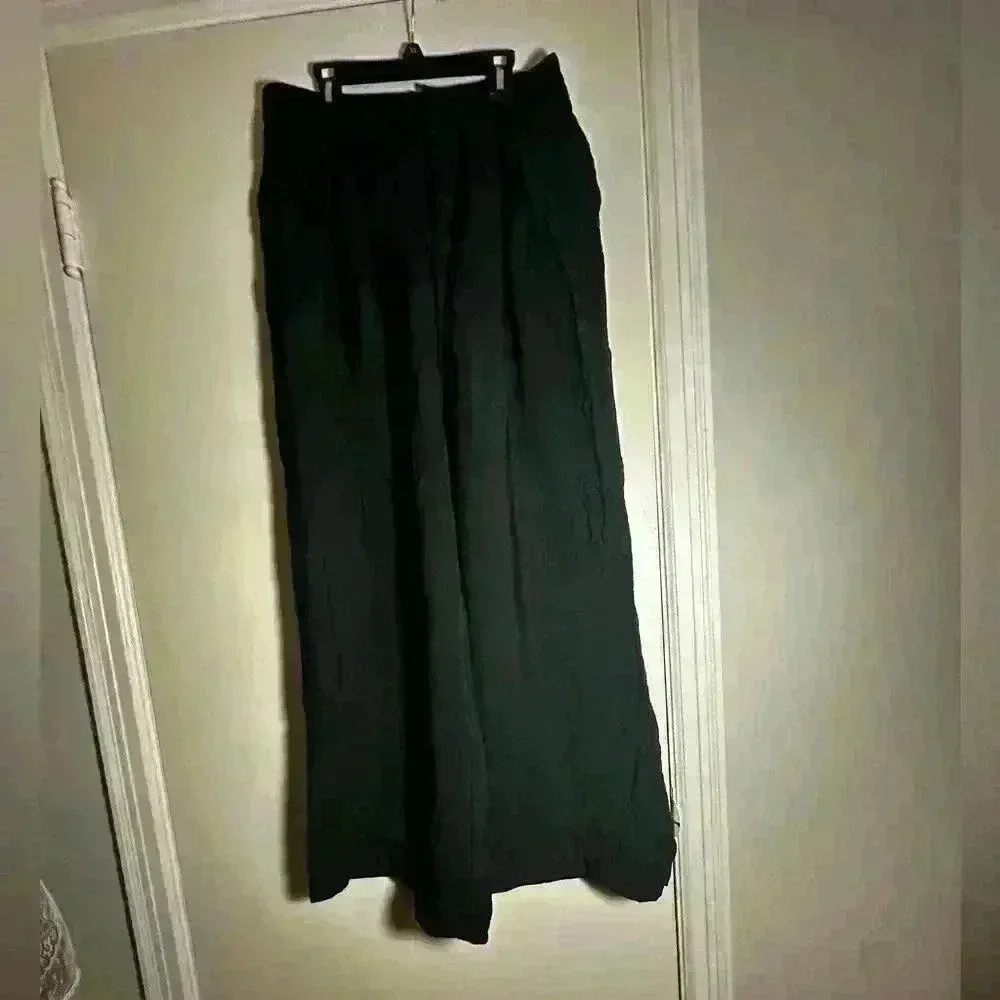 NWOT Women’s A New Day Wide Leg Gauze Dress Pants Black. Side Pockets. Size: 8. - Image 3