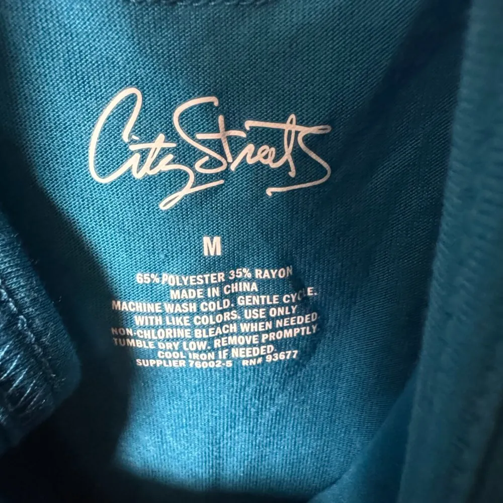 City Streets Women’s Sleeveless Open Back Miss Independence Graphic Tank Sz M - Image 2