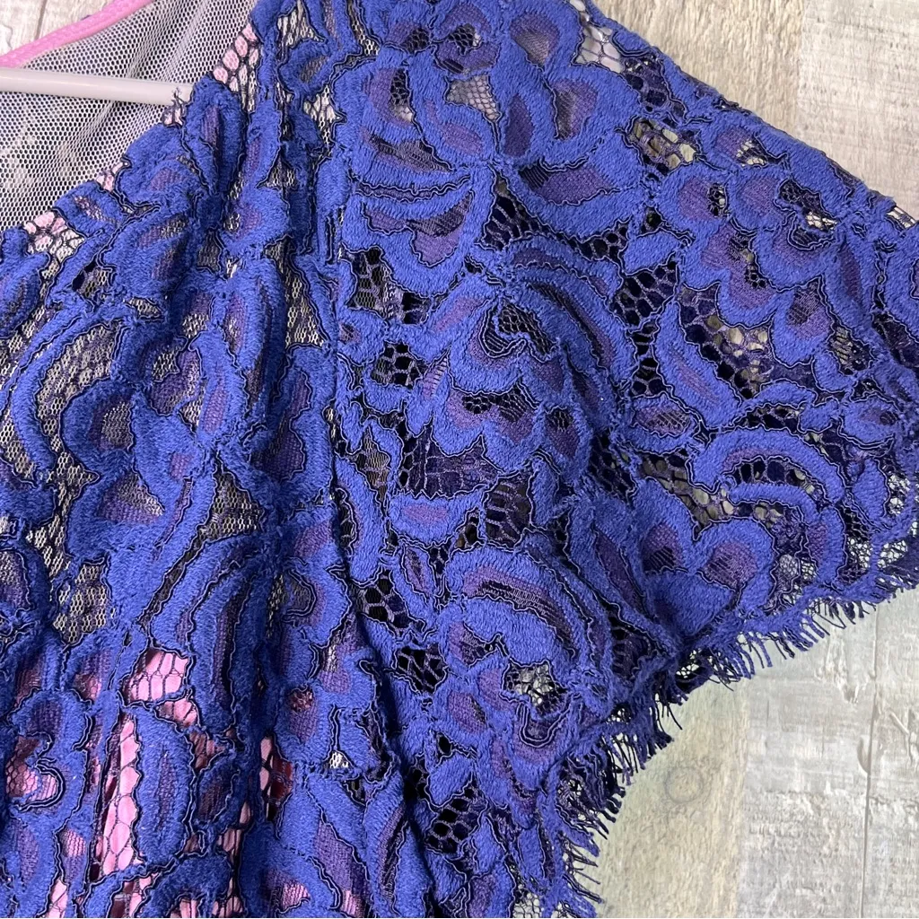 JS Collection Size 10 Navy Blue Floral Lace Rose Liner Short Sleeve Shea… - Image 7