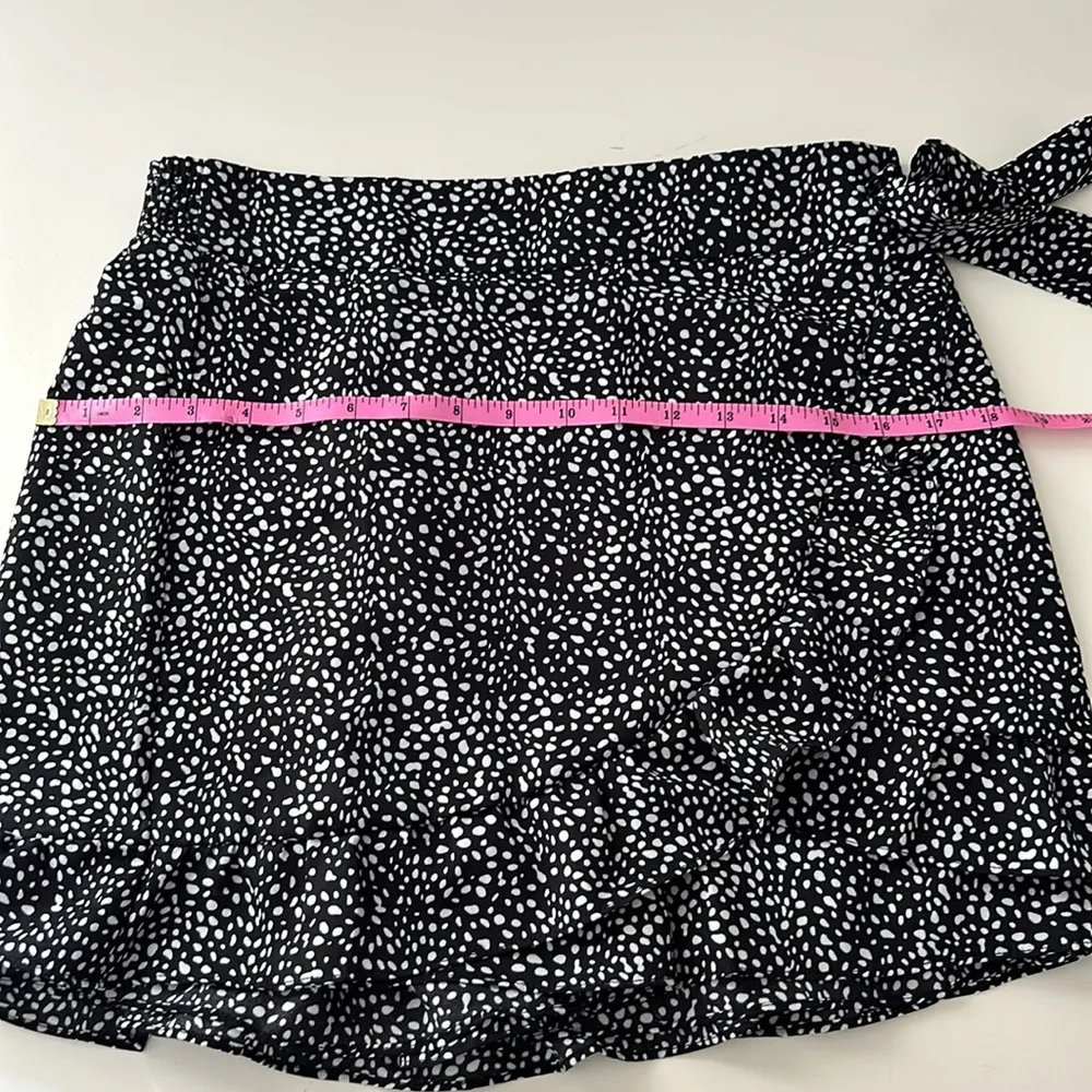 potter's pot Dalmatian print crossover skort w/ tie bow and ruffles - Image 9