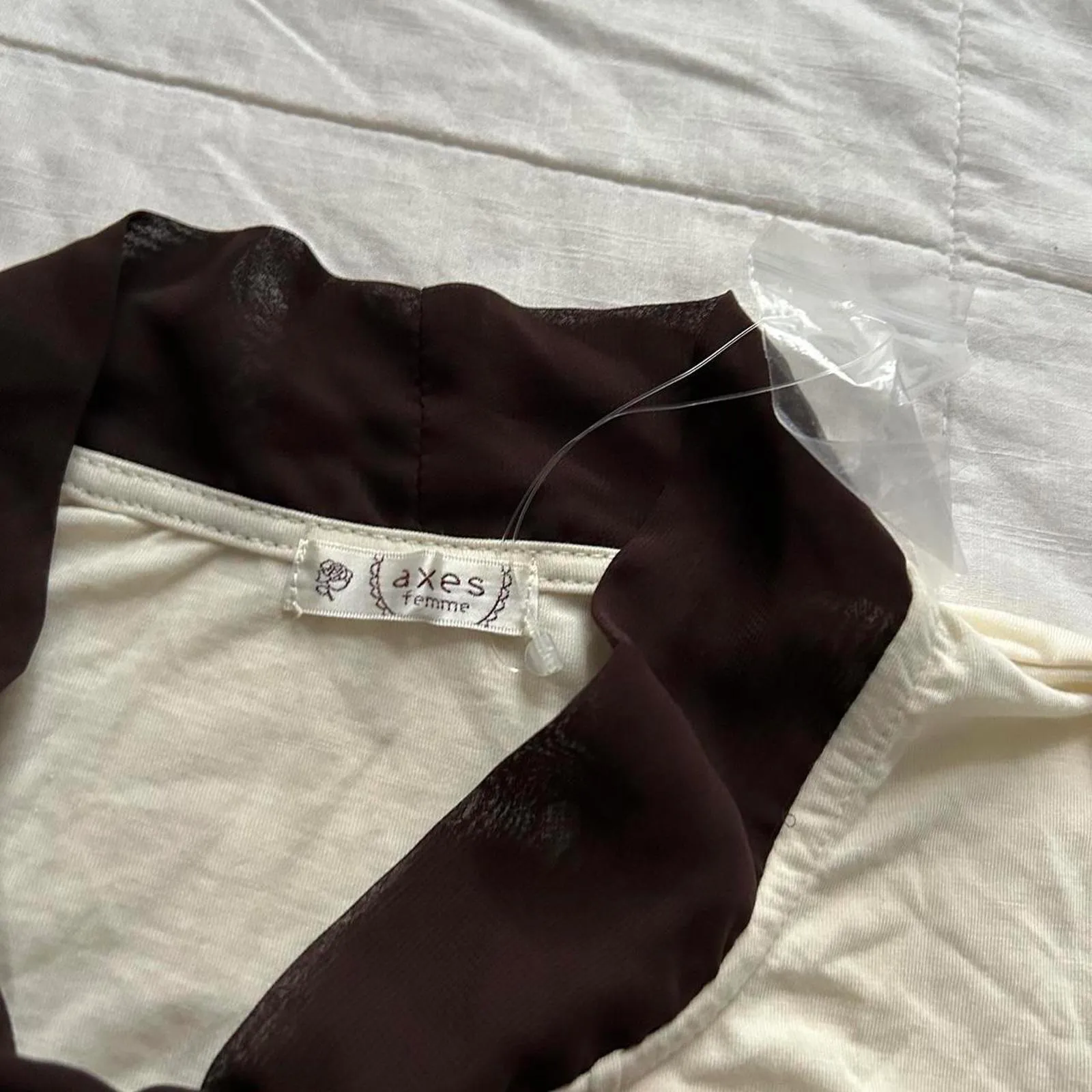 NWOT Axes Femme Cream and brown bow neck long sheer sleeve blouse with ruffles Size M - Image 2