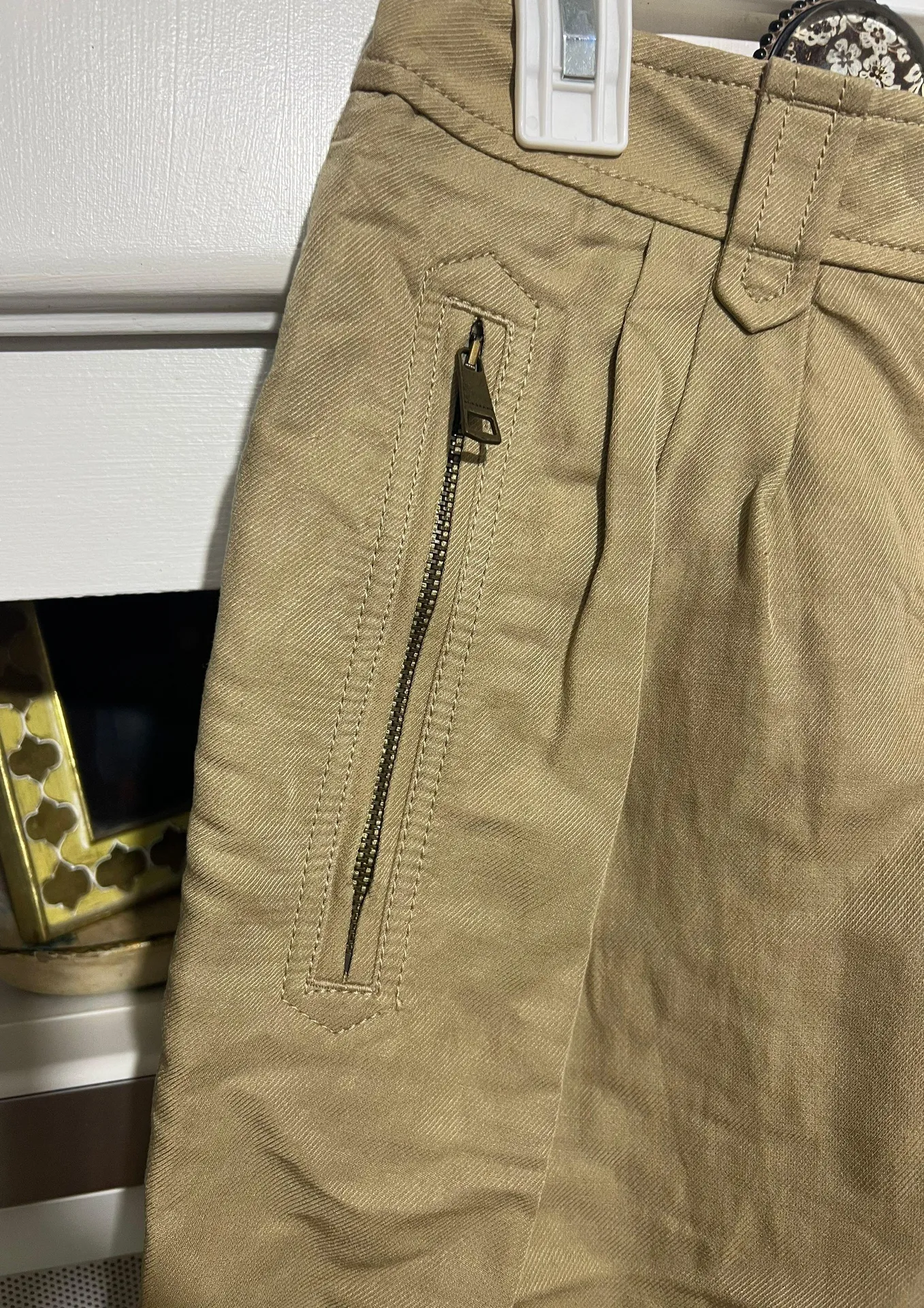 Burberry NWT  Shorts Size 6 - Image 2
