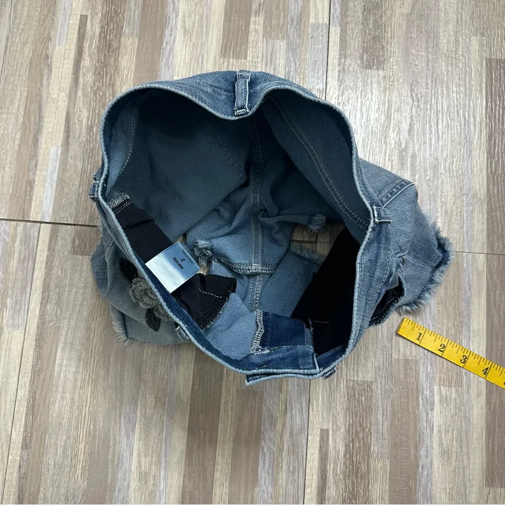 Express High Rise Women's Denim Shorts with Floral Embroidery, Size 2 - Image 6