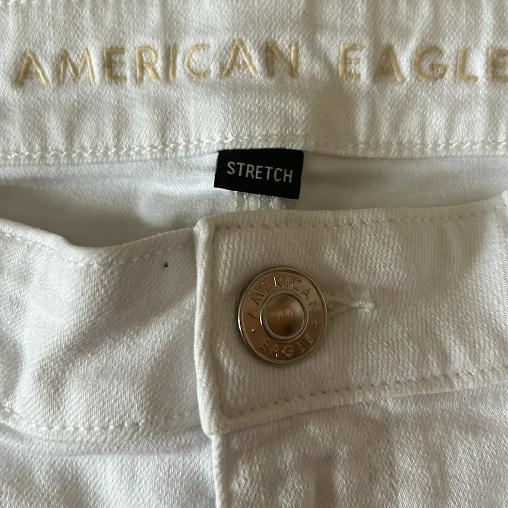 American Eagle midi white denim shorts - Image 3