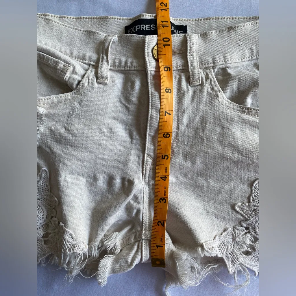 Express Jeans Embroidered Denim Shorts Size‎ 4 - Image 6