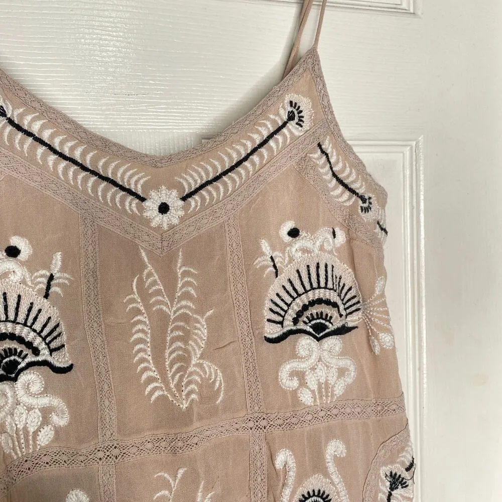 ANTHROPOLOGIE Maeve Embroidered Art Deco Beige Lace Trim Slip Dress Medium - Image 8