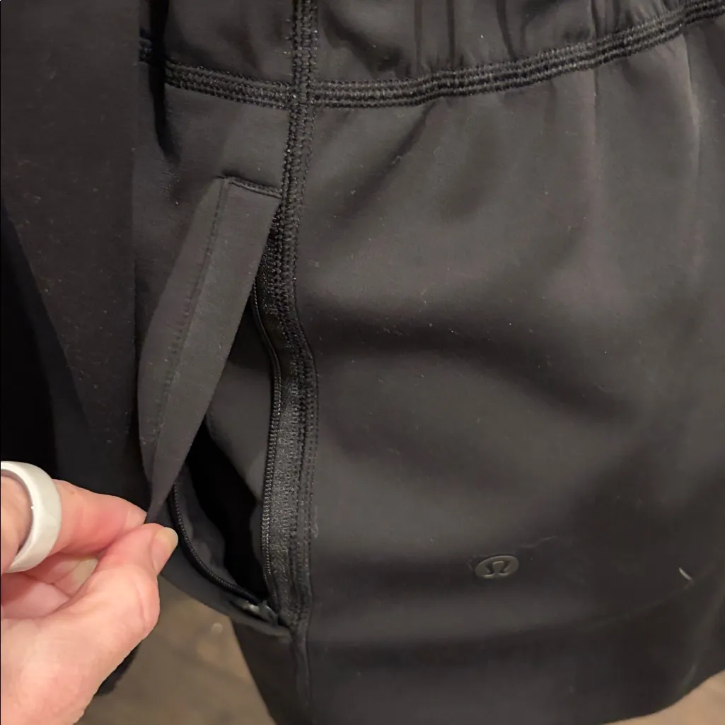 Lululemon Softstreme Tie Waist Hooded Jacket Sz 8 - Image 3