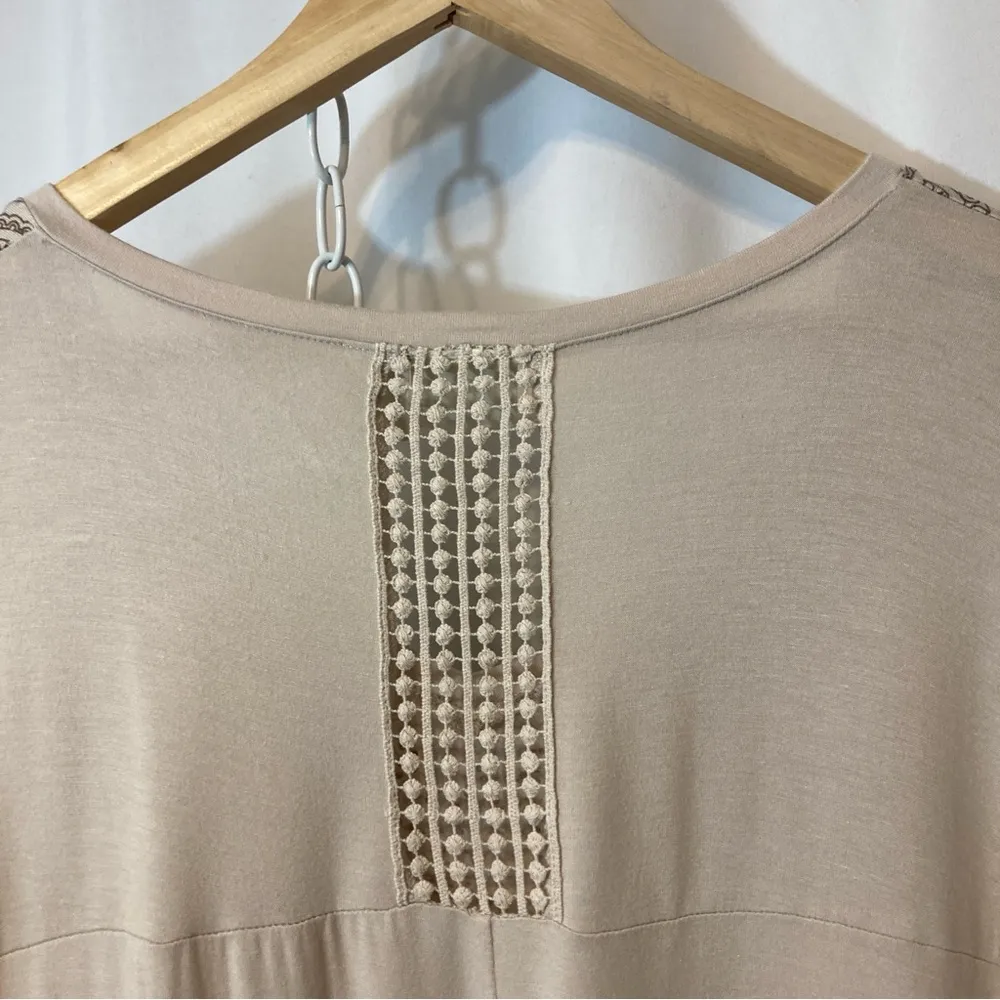 Chico’s Zenergy Cream Paisley Floral Lace Handkerchief Hem Blouse Top - Image 9